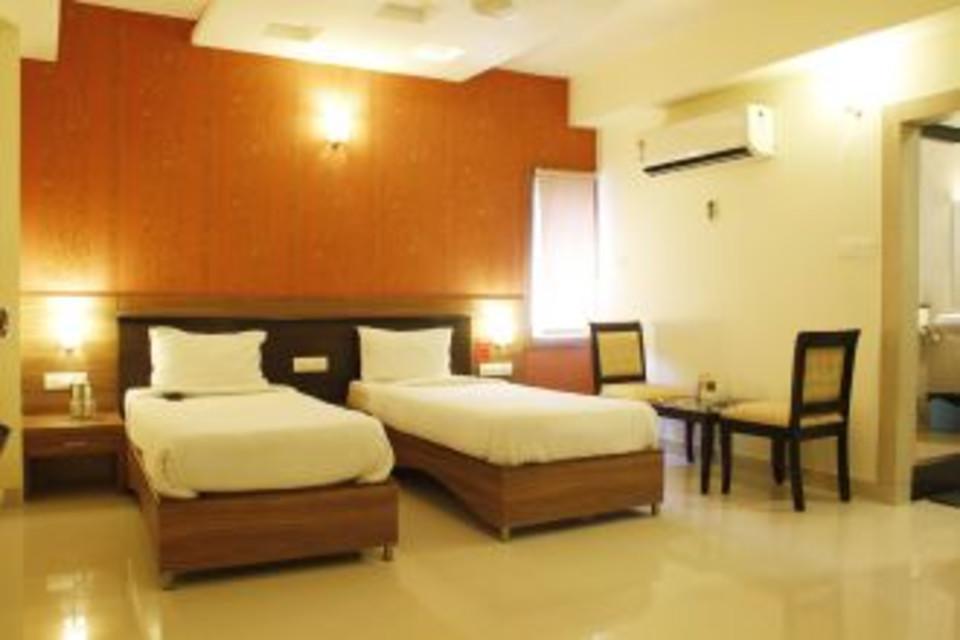 Hotel Shilpa Regency Kottārakara Dış mekan fotoğraf